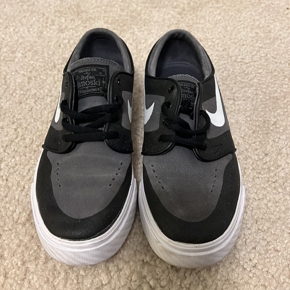 Nike SB - Picture 2 of 6